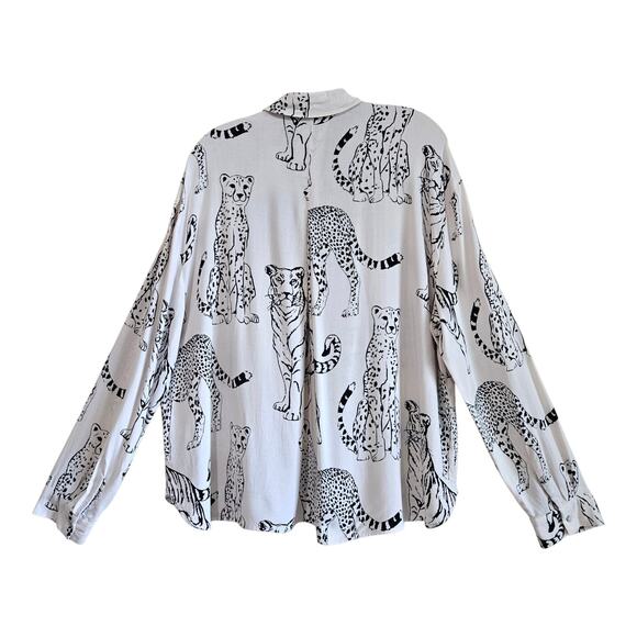 JANE + DELANCEY Women's XL Blouse Big Cats Cheetah Tiger Safari Button Up 44" - Picture 7 of 7